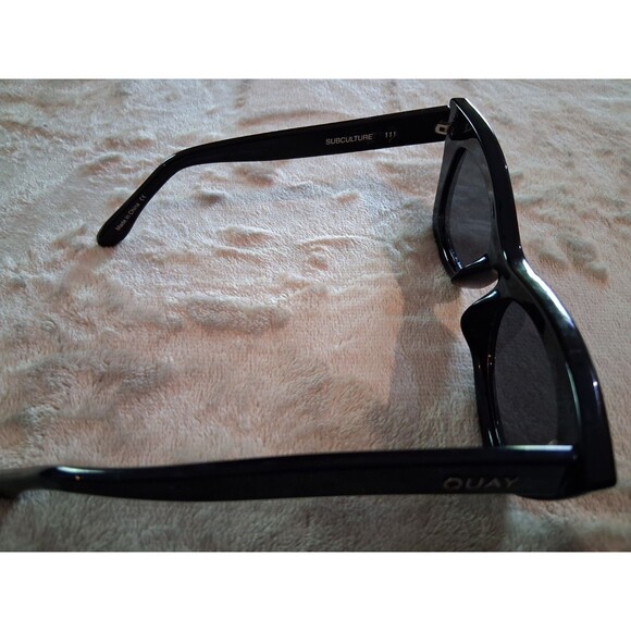 QUAY Australia Sunglasses Women’s Black Subculture 111